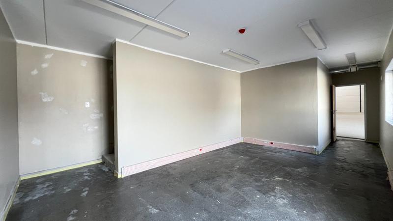 To Let commercial Property for Rent in Killarney Gardens Western Cape